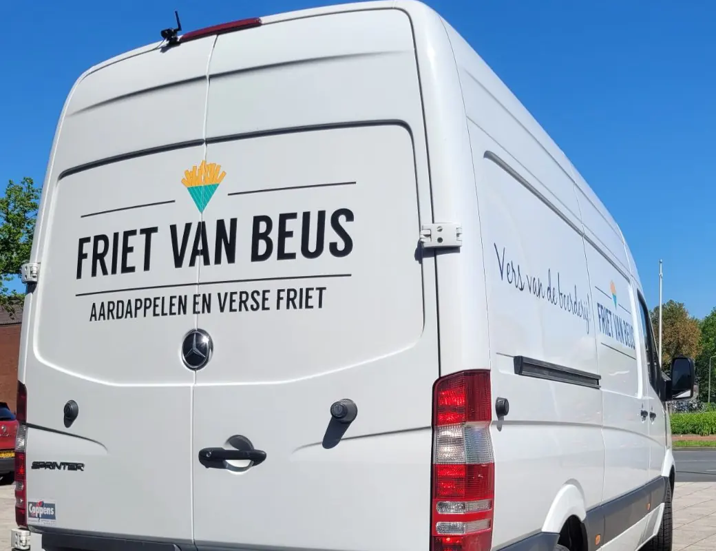 Bestelbus van Friet van Beus